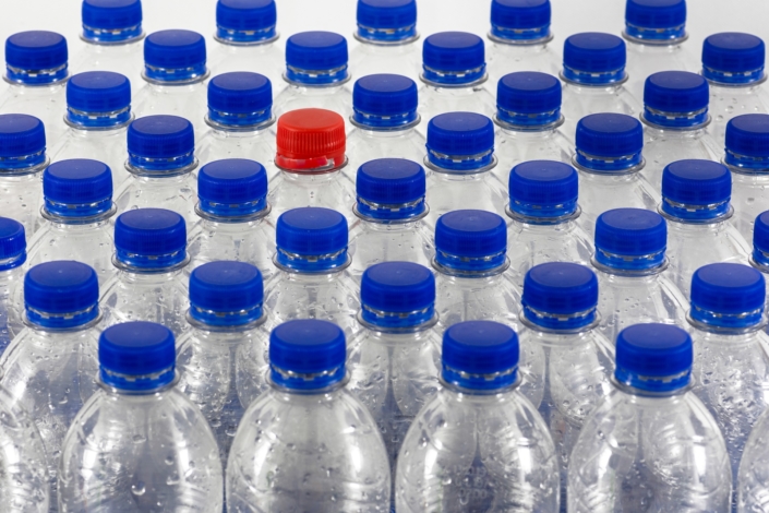 Image parWillfried Wende de Pixabay _ bottles-4251473_1920