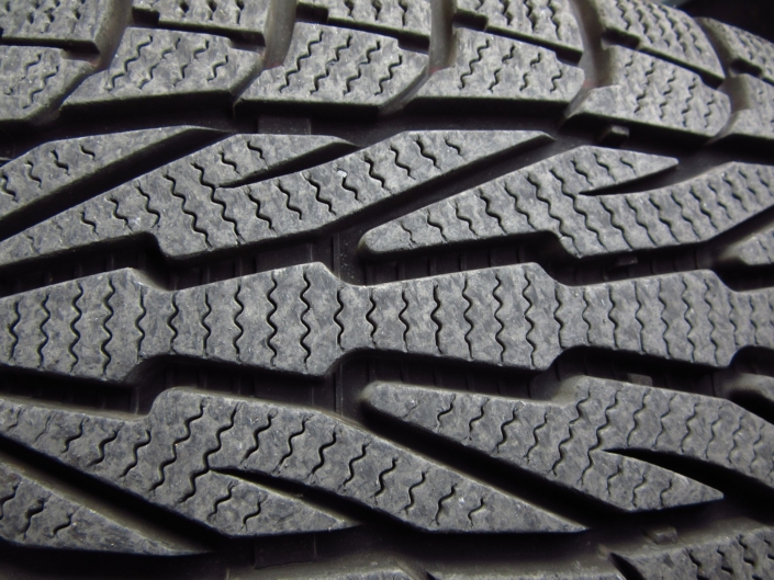 rkit_pixabay_winter-tires-1011442_1920